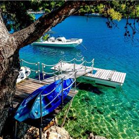 Spectacular 4 Bedroom Luxury Villa with Infinity Pool on Brac Island, sleeps 8